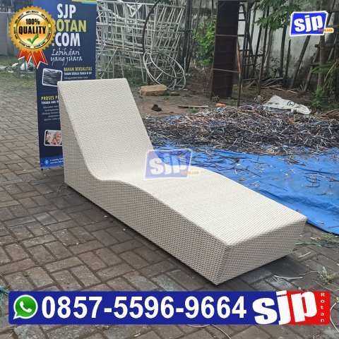 pengrajin sunbed rattan syentetic sun lounger sunbed rotan sintetis model bambe