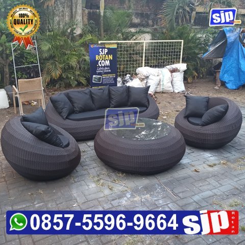 pengrajin sofa bulat big size rotan sintetis Sofa Rotan Sofa Rotan, Sofa Rotan Sumatera Barat, Sofa Rotan Tangerang, Sofa Rotan Yogyakarta, Sofa Ruang Tamu Rotan, Sofa Tamu Rotan Sintetis, Sofa Teras Rotan, Sofa Teras Rotan Sintetis, Ukuran Sofa Rotan, Warna Sofa Rotan sintetis,
